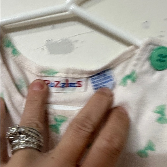 Cute Toddler Romper with Green Bow Pattern 90’s - Picture 2 of 2